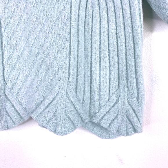 St John Wool Ribbed Knit Cropped Sweater Sz M Lt. Blue Scalloped Retro Art Deco - Picture 5 of 8